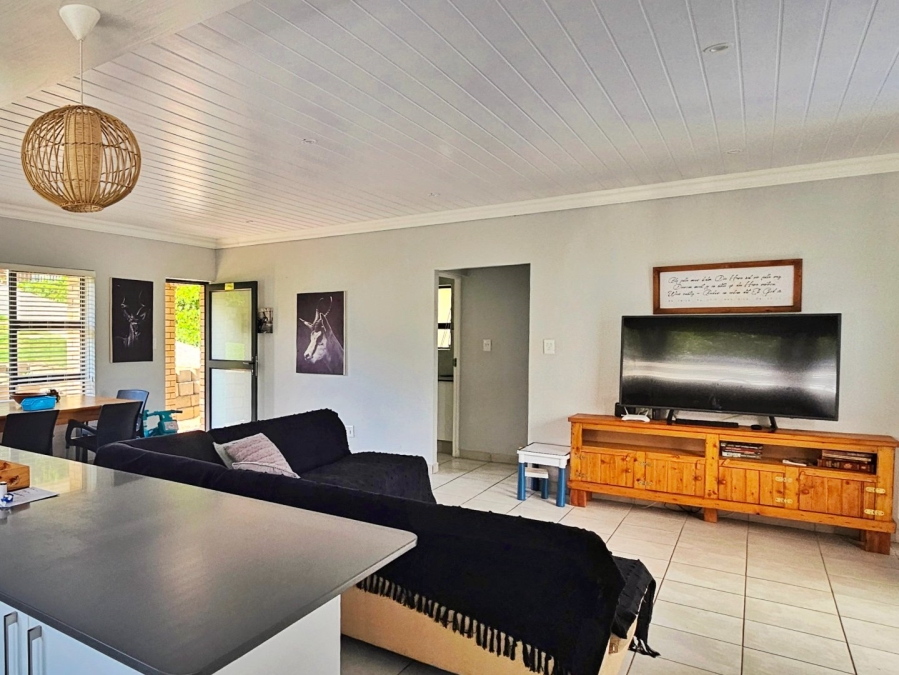 2 Bedroom Property for Sale in Fraaiuitsig Western Cape